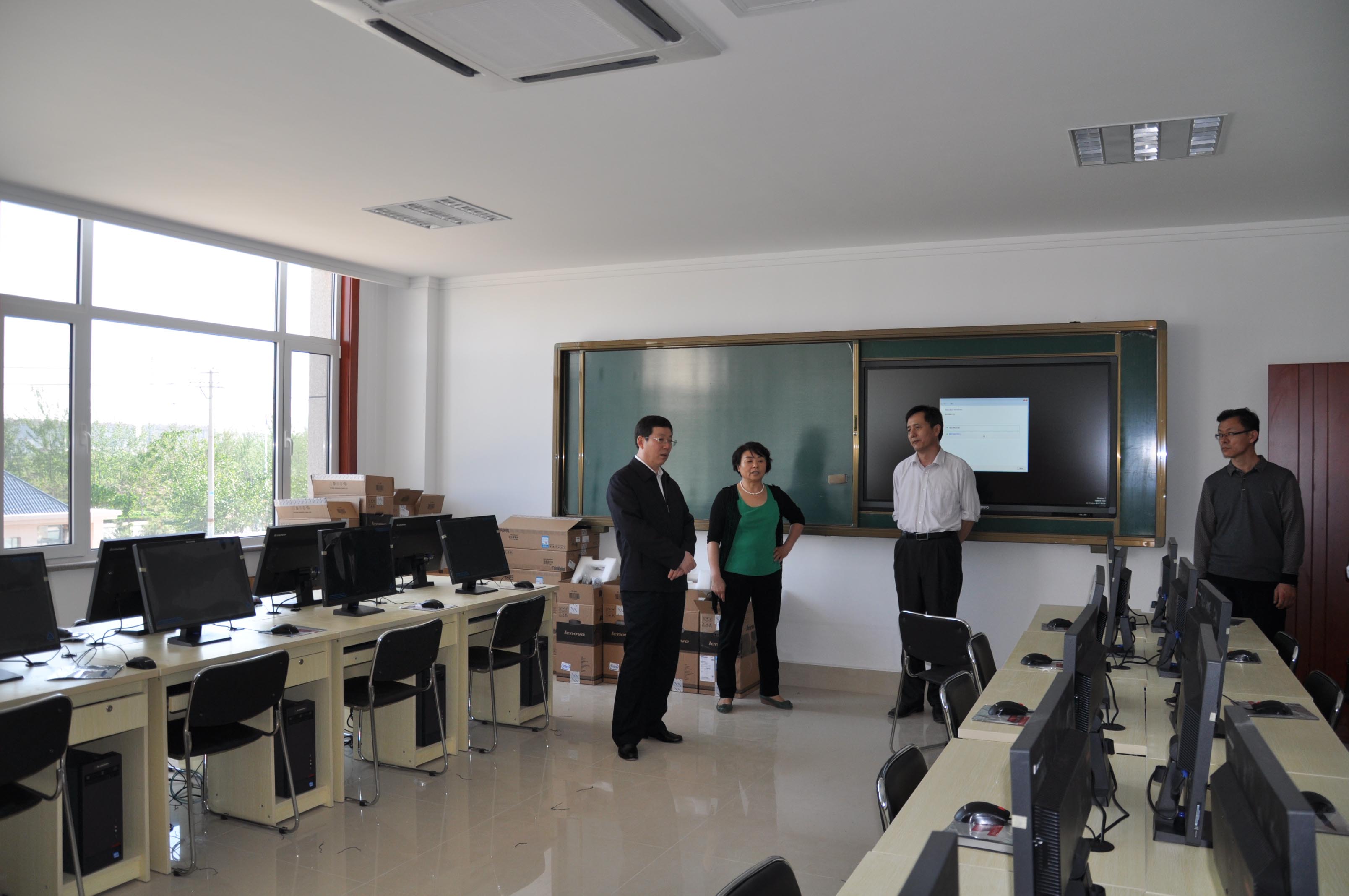 ���������г����׺��Ӳ��вм���ְҵ������ѵ����